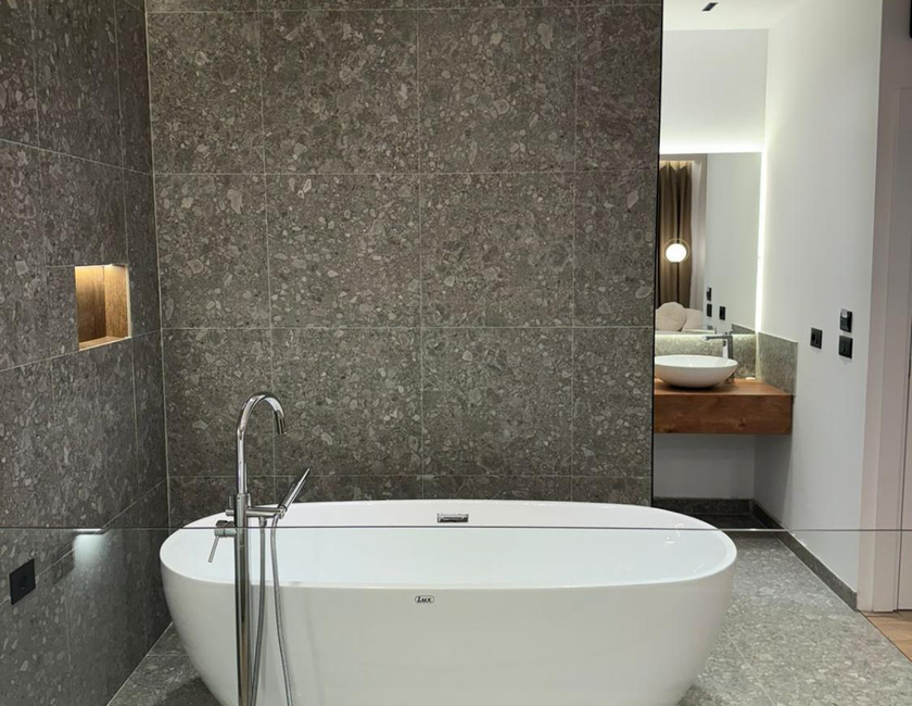 Imagen general del Hotel Jurgen, Lezhe. Foto 5