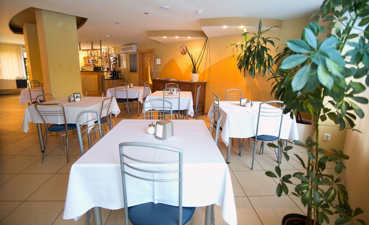 Imagen del bar/restaurante del Hotel Jurnieks. Foto 5
