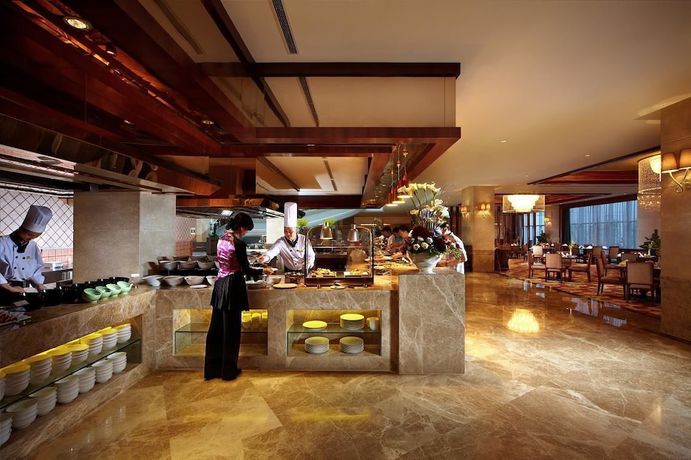 Imagen del bar/restaurante del Hotel Jurong Yukun New Century Jiangsu. Foto 8