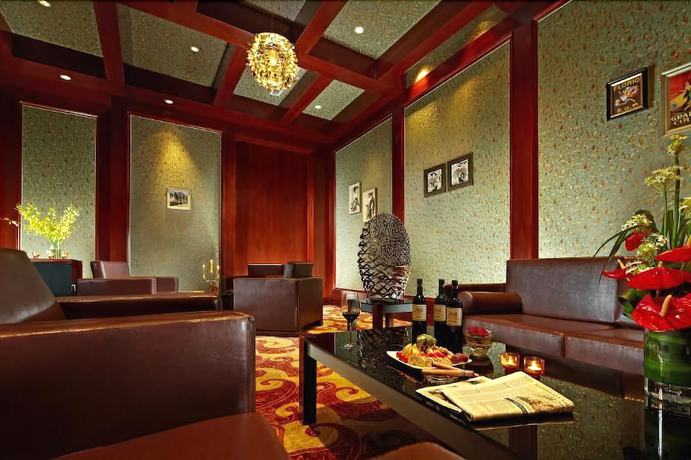 Imagen del bar/restaurante del Hotel Jurong Yukun New Century Jiangsu. Foto 9