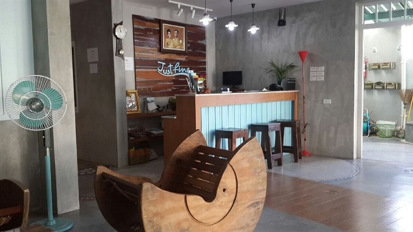 Imagen de los interiores del Hotel Just Fine Krabi. Foto 4