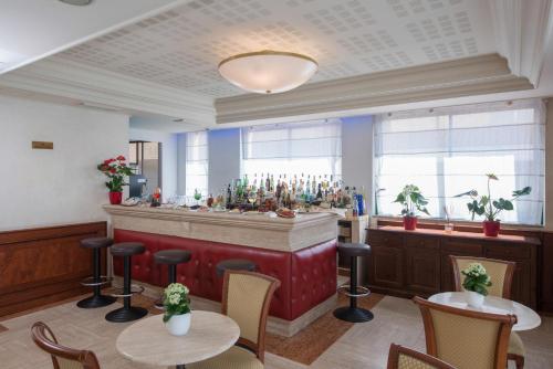 Imagen de los interiores del Hotel Just Saronno. Foto 8