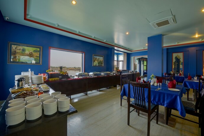 Imagen del bar/restaurante del Hotel Justa Lake Nahargarh Palace. Foto 18