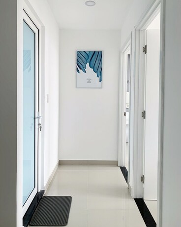 Imagen de la habitación del Hotel Justay Rivergate Center. Foto 17