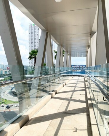 Imagen de la habitación del Hotel Justay Rivergate Center. Foto 22