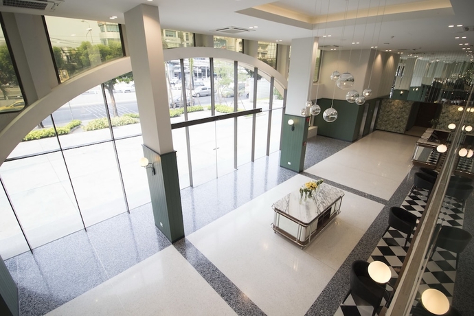 Imagen de los interiores del Hotel Justice, Bangkok. Foto 16