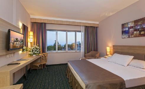Imagen de la habitación del Hotel Justiniano Moonlight. Foto 4