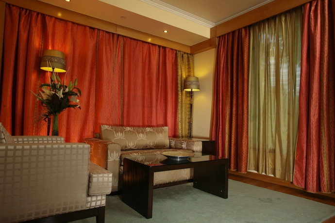 Imagen de los interiores del Hotel J&uuml;sta Panchsheel Park. Foto 12