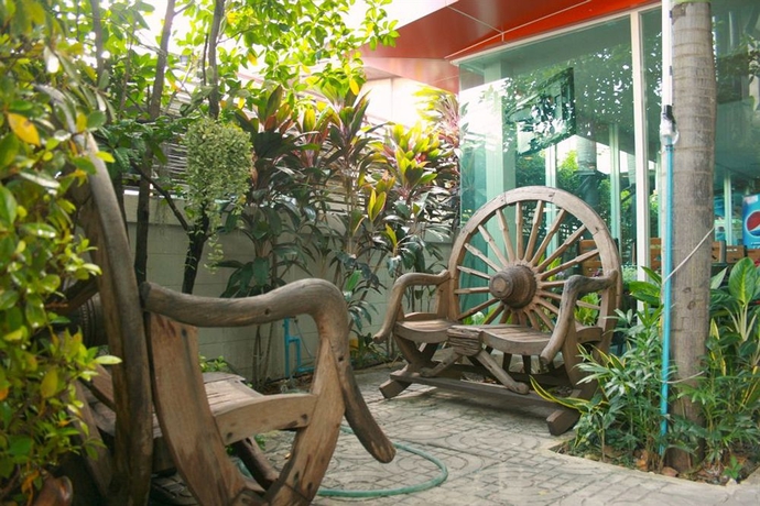 Imagen de los exteriores del Hotel Juzi. Foto 5