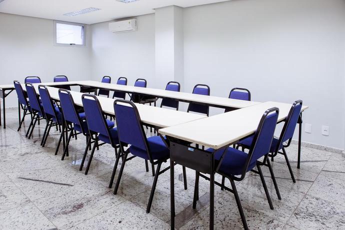 Imagen de los interiores del Hotel Jva Fenix. Foto 9