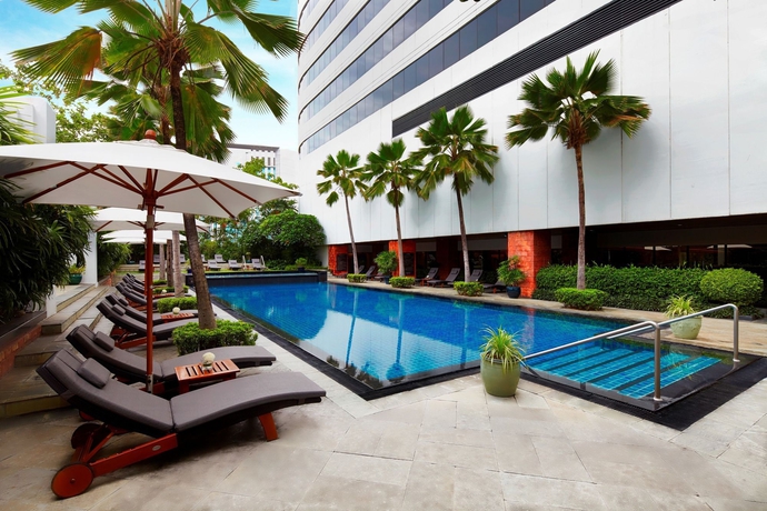 Imagen de la piscina del Hotel Jw Marriott Bangkok. Foto 16