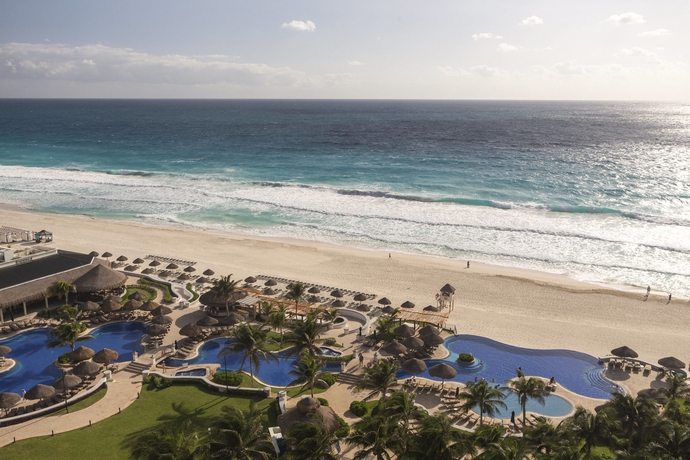 Imagen de los exteriores del Hotel Jw Marriott Cancun Resort and Spa. Foto 6