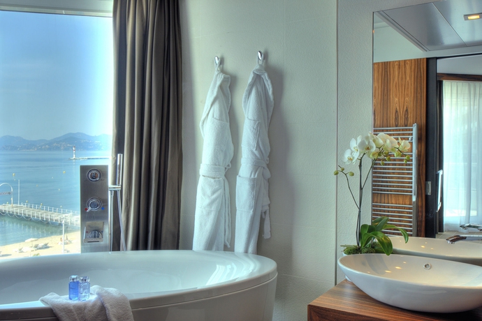 Imagen de la habitación del Hotel Jw Marriott Cannes. Foto 5