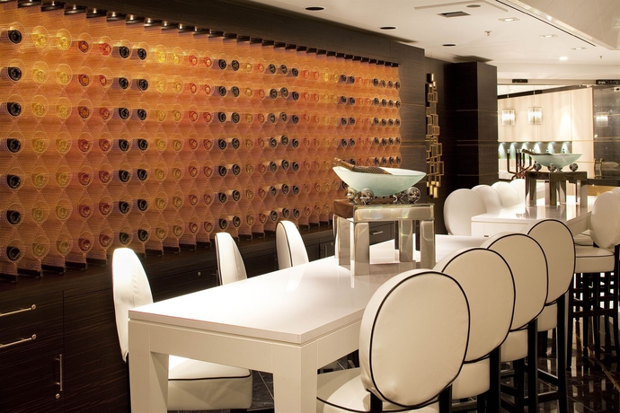 Imagen de los interiores del Hotel Jw Marriott Cannes. Foto 15