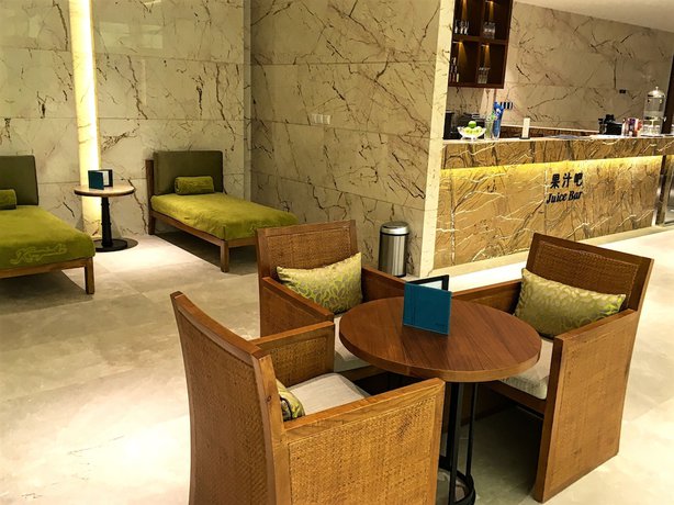 Imagen de la piscina del Hotel Jw Marriott Harbin River North. Foto 20