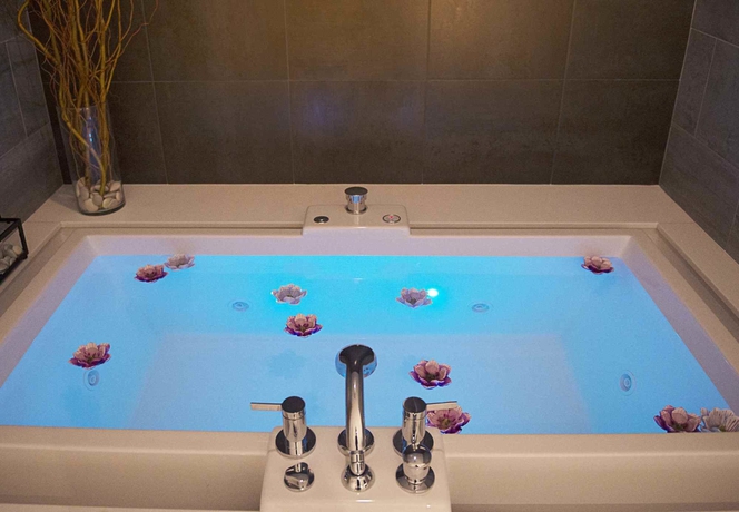 Imagen de la piscina del Hotel Jw Marriott Houston Downtown. Foto 14