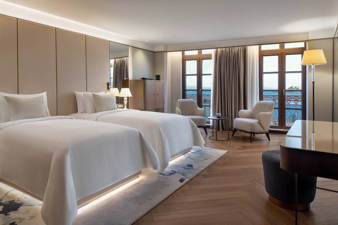 Imagen de la habitación del Hotel Jw Marriott Istanbul Bosphorus. Foto 6