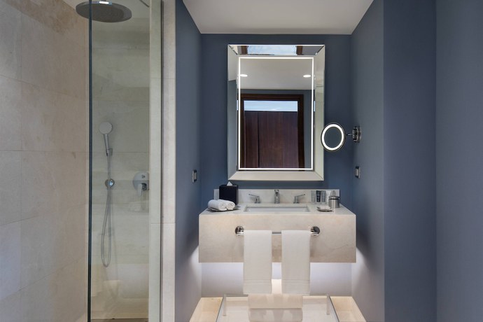 Imagen de la habitación del Hotel Jw Marriott Istanbul Bosphorus. Foto 10