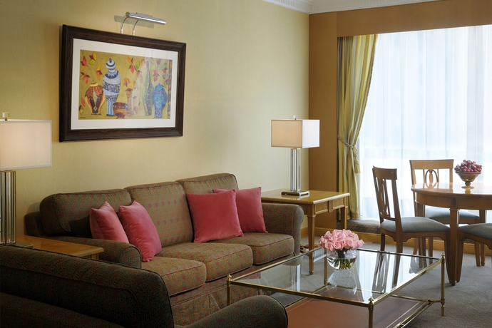 Imagen de los interiores del Hotel Jw Marriott Kuwait City. Foto 11