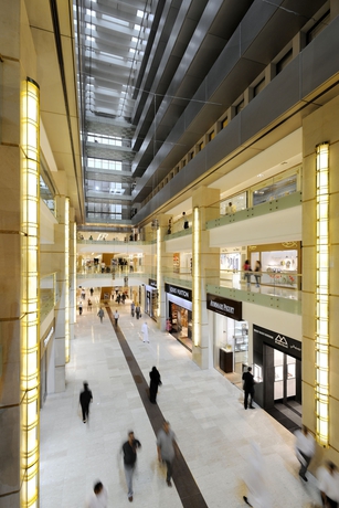 Imagen de los interiores del Hotel Jw Marriott Kuwait City. Foto 13