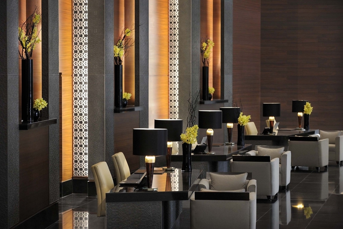 Imagen de los interiores del Hotel Jw Marriott Marina. Foto 12