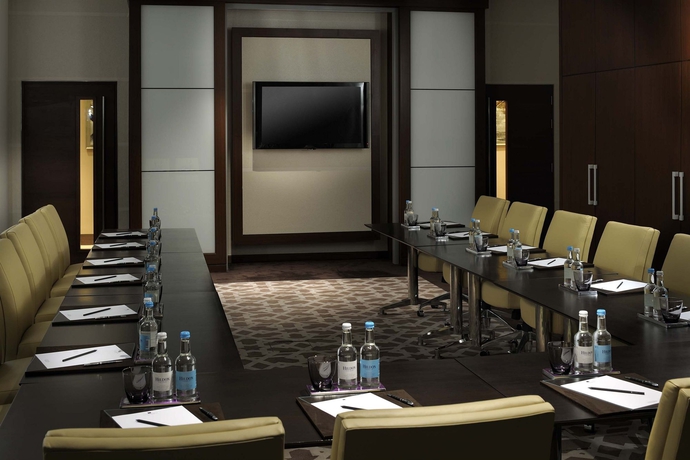 Imagen de los interiores del Hotel Jw Marriott Marina. Foto 13