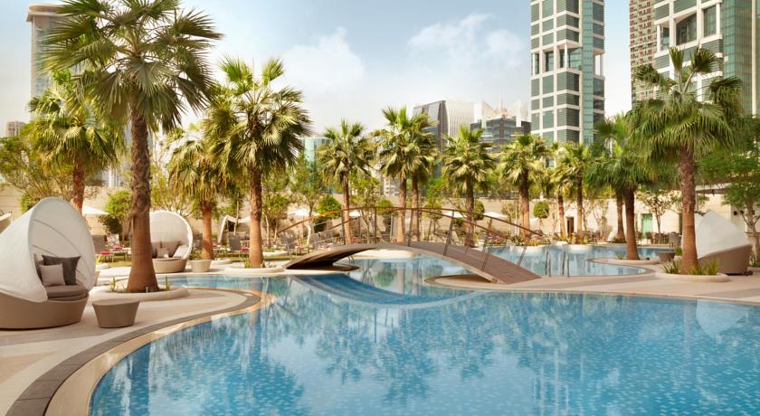 Imagen de la piscina del Hotel Jw Marriott Marquis City Center Doha. Foto 13