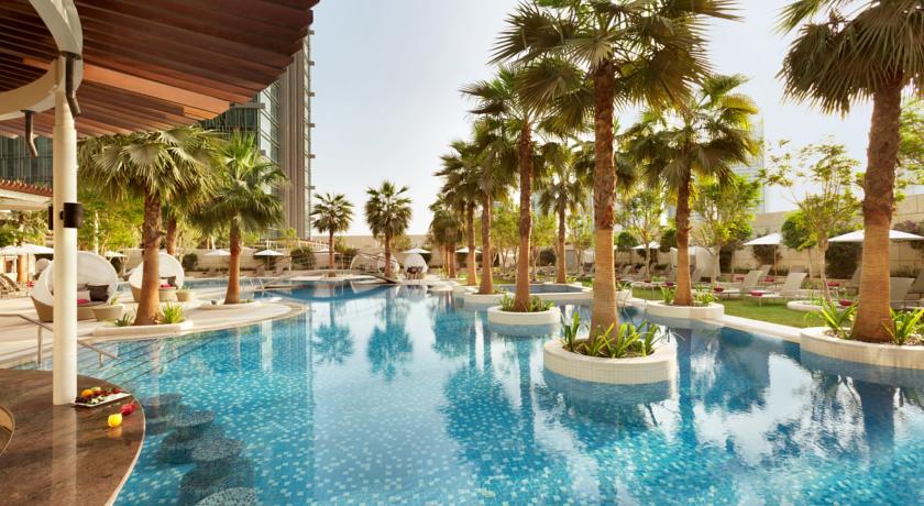 Imagen de la piscina del Hotel Jw Marriott Marquis City Center Doha. Foto 14