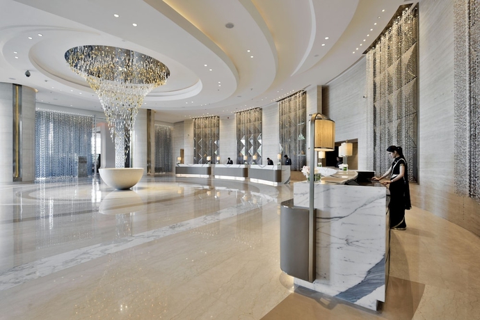 Imagen de los interiores del Hotel Jw Marriott Mumbai Sahar Airport. Foto 17
