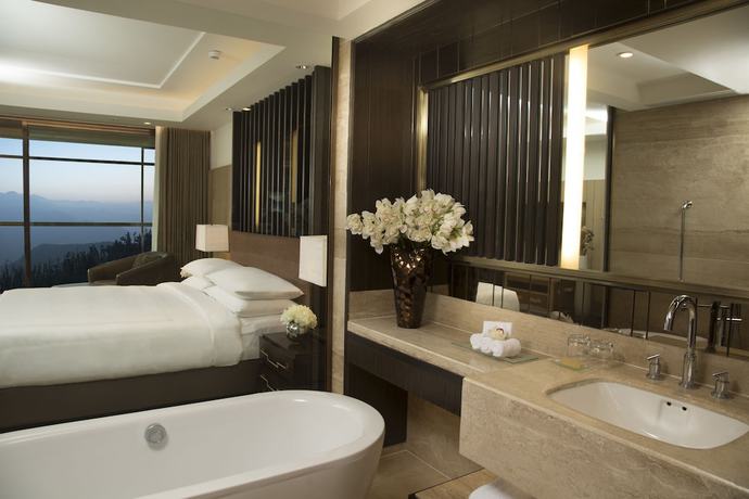 Imagen de la habitación del Hotel Jw Marriott Mussoorie Walnut Grove Resort & Spa. Foto 6