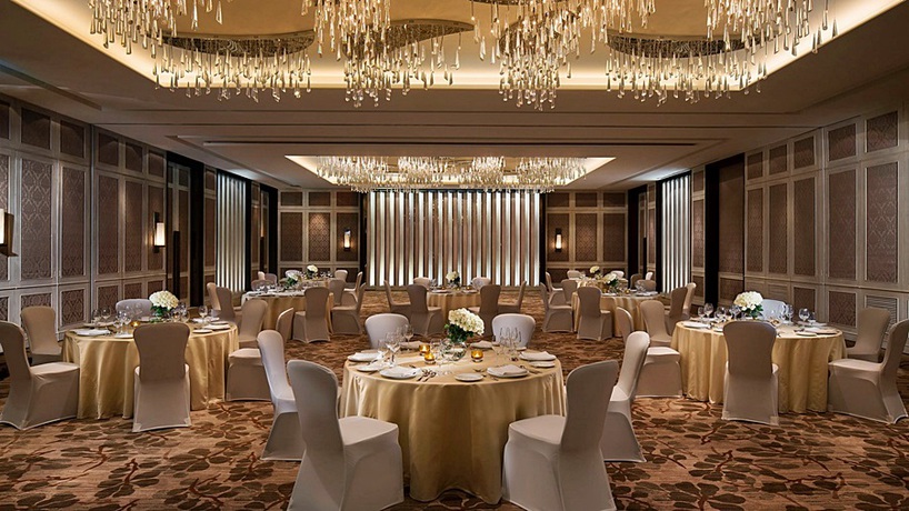 Imagen de los interiores del Hotel Jw Marriott Mussoorie Walnut Grove Resort & Spa. Foto 9