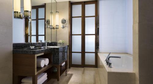 Imagen de la habitación del Hotel Jw Marriott Zhengzhou. Foto 5