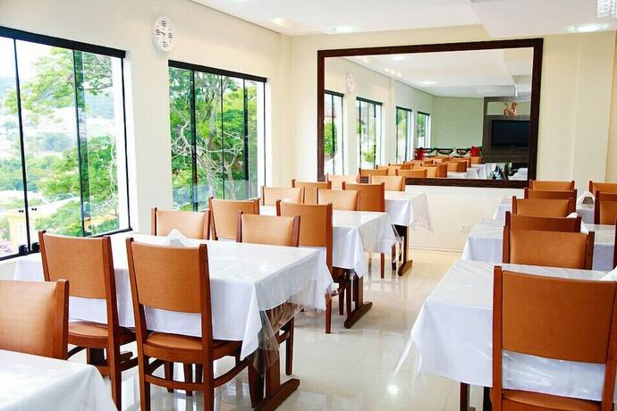 Imagen del bar/restaurante del Hotel Jwf Piedade. Foto 4