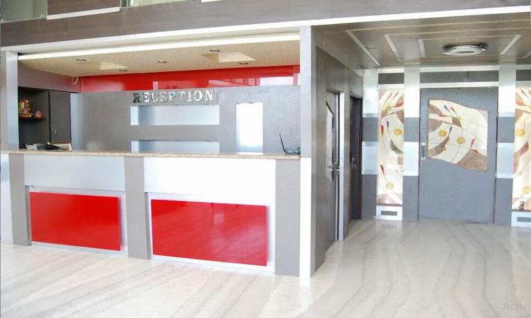 Imagen de los interiores del Hotel Jypore Saffron Inn and Suites. Foto 5