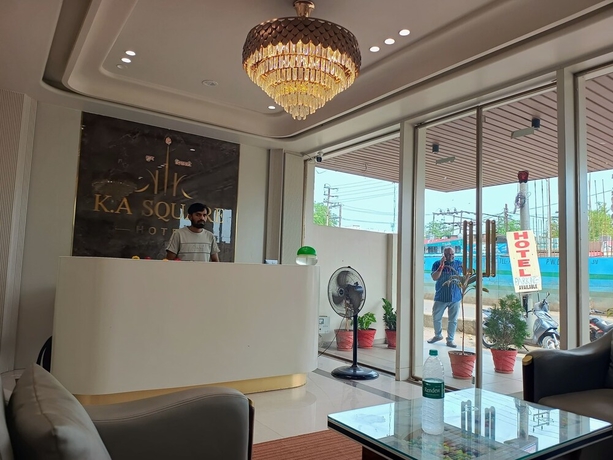 Imagen de los interiores del Hotel K A Square. Foto 10