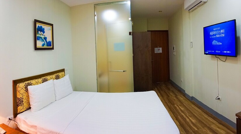 Imagen de la habitación del Hotel K Business 3. Foto 25