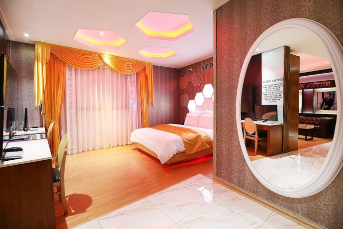 Imagen de la habitación del Hotel K Luxury. Foto 10