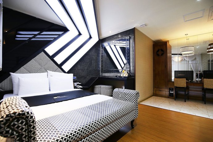 Imagen de la habitación del Hotel K Luxury. Foto 11