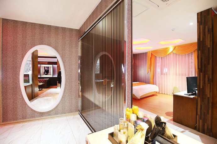 Imagen de la habitación del Hotel K Luxury. Foto 13