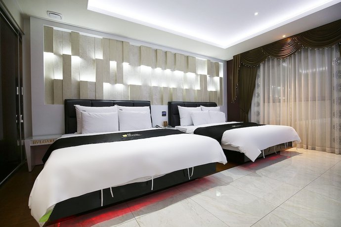 Imagen de la habitación del Hotel K Luxury. Foto 16