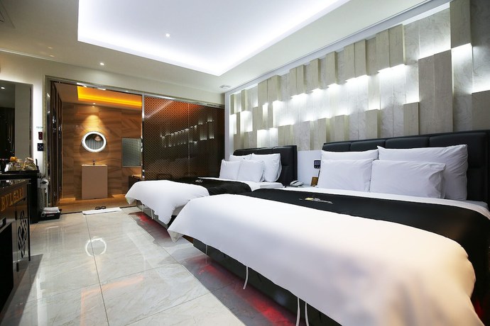 Imagen de la habitación del Hotel K Luxury. Foto 18