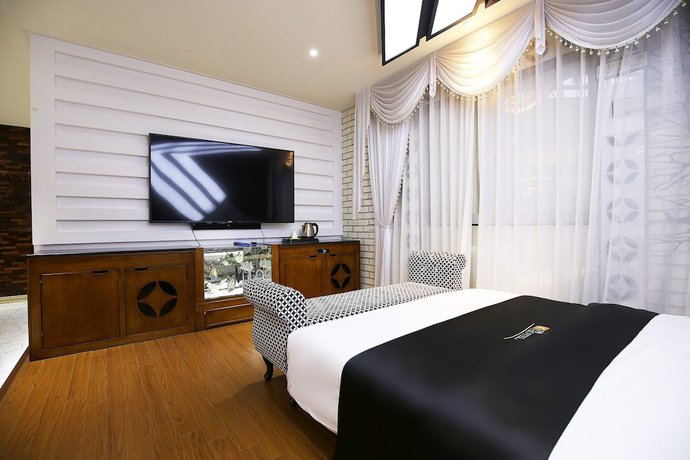 Imagen de la habitación del Hotel K Luxury. Foto 20