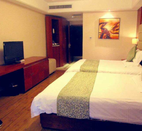 Imagen de la habitación del Hotel K Raphael. Foto 5
