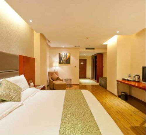 Imagen de la habitación del Hotel K Raphael. Foto 6