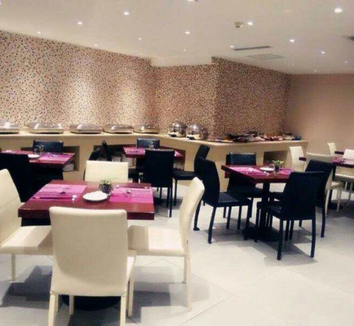 Imagen del bar/restaurante del Hotel K Raphael. Foto 4