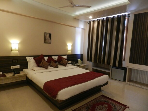 Imagen de la habitación del Hotel K Square. Foto 15