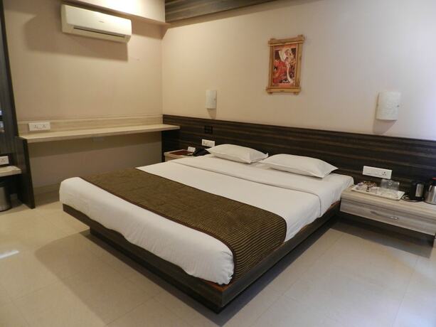 Imagen de la habitación del Hotel K Square. Foto 21