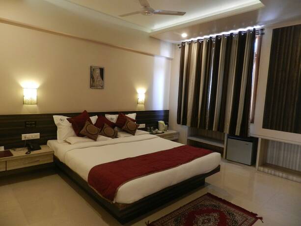 Imagen de la habitación del Hotel K Square. Foto 25