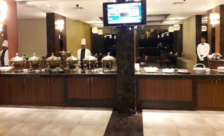 Imagen del bar/restaurante del Hotel K Stars. Foto 5