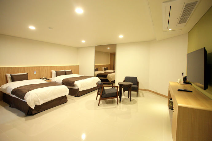 Imagen de los interiores del Hotel K Tourist. Foto 16